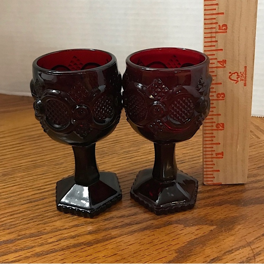 2 Vtg. Avon cape cod wine/juice glasses. 4.5” tall